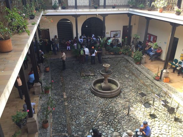 TOMA SECRETARIA POR PROFESORES