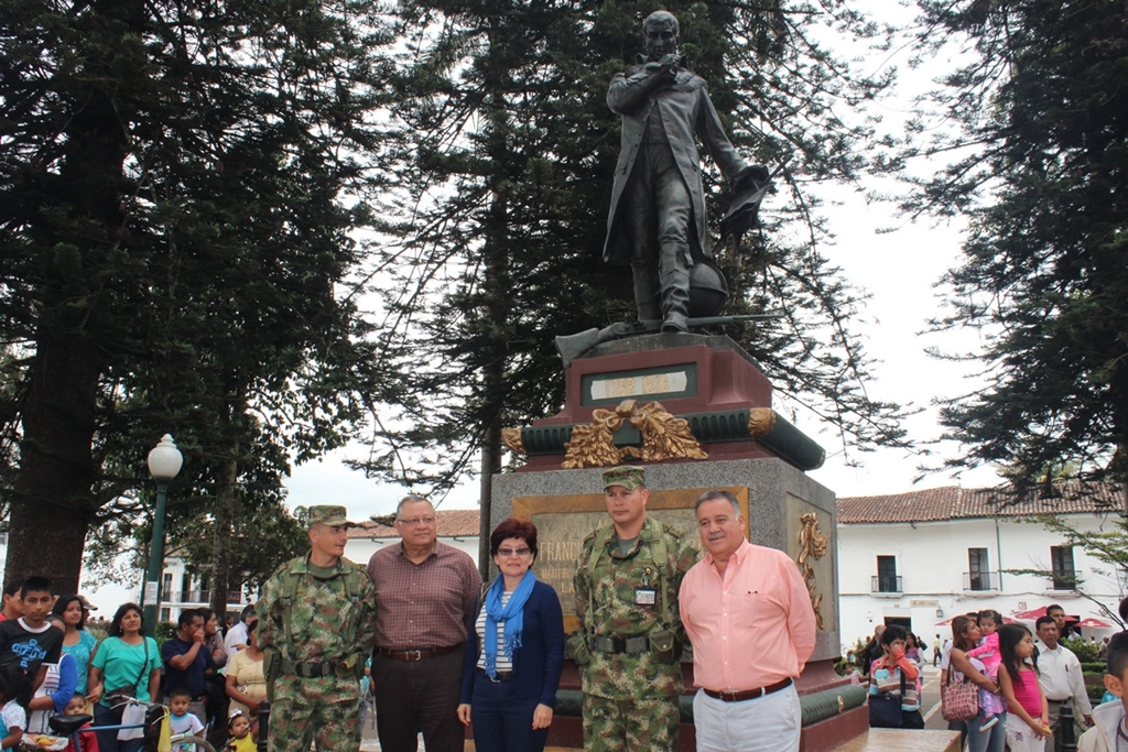 Restauracion estatua caldas