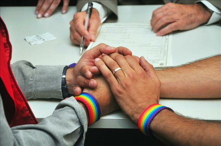 Matrimonio gay